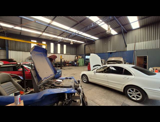 1,480M² FACTORY FOR SALE IN ANDERBOLT